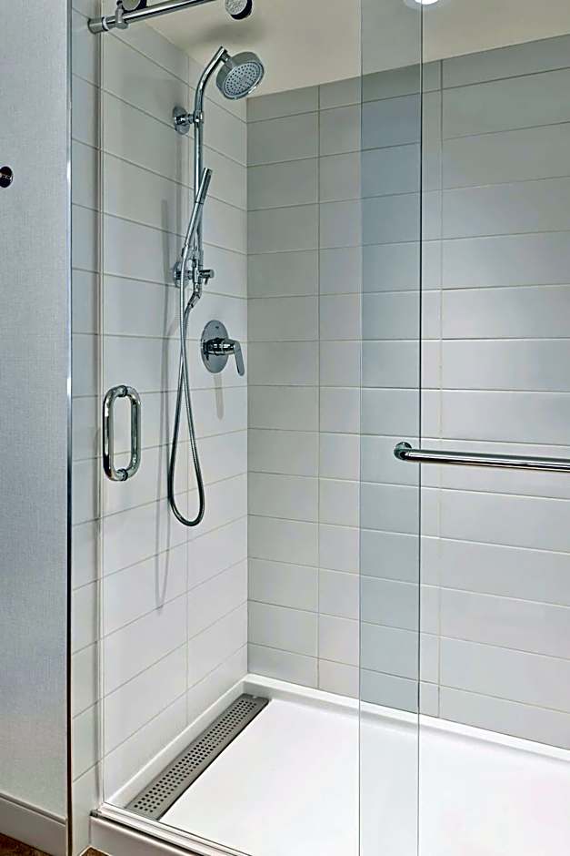 Delta Hotels by Marriott Denver Thornton