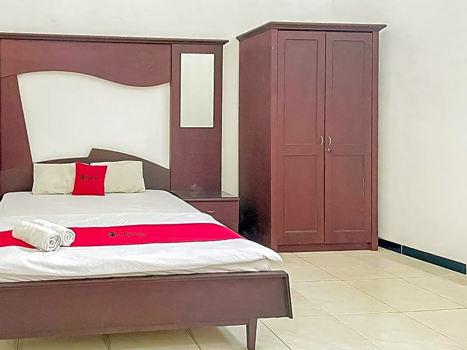 RedDoorz @ LeDug Tretes