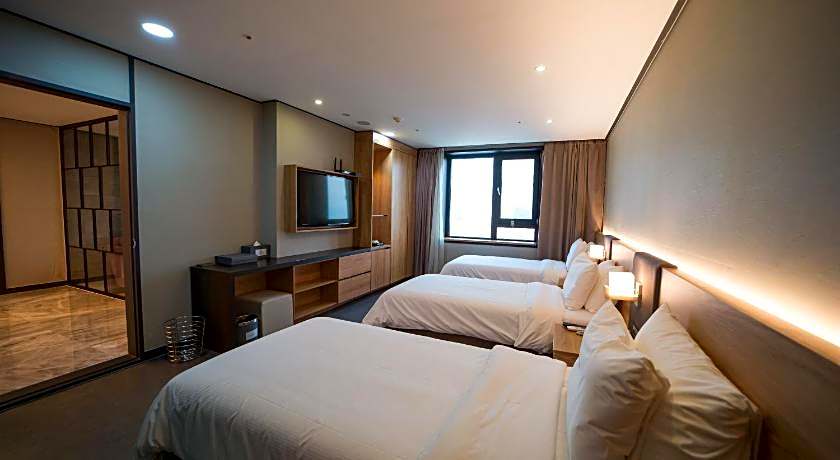 Hotel EMBLEDON