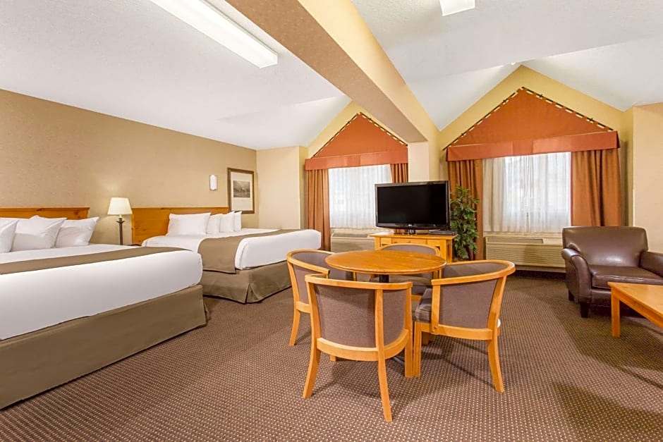 Canmore Inn & Suites
