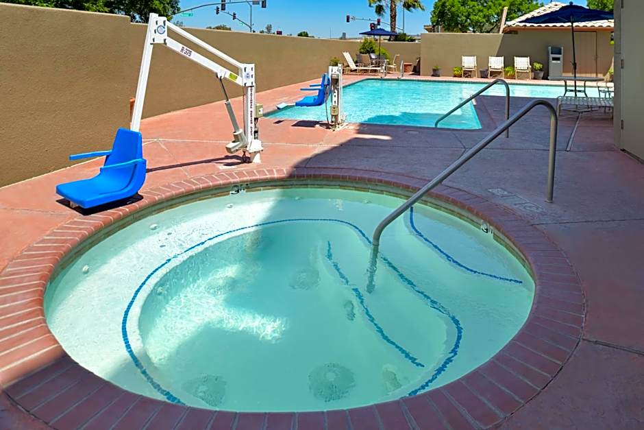 Holiday Inn Express Madera By IHG