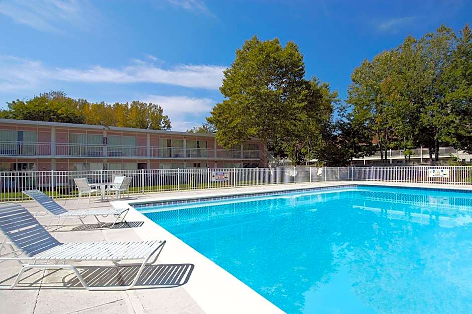 Howard Johnson by Wyndham Albany