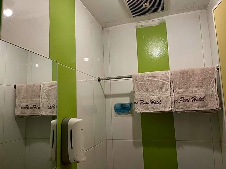 Capital O 93285 Residence Hotel Syariah