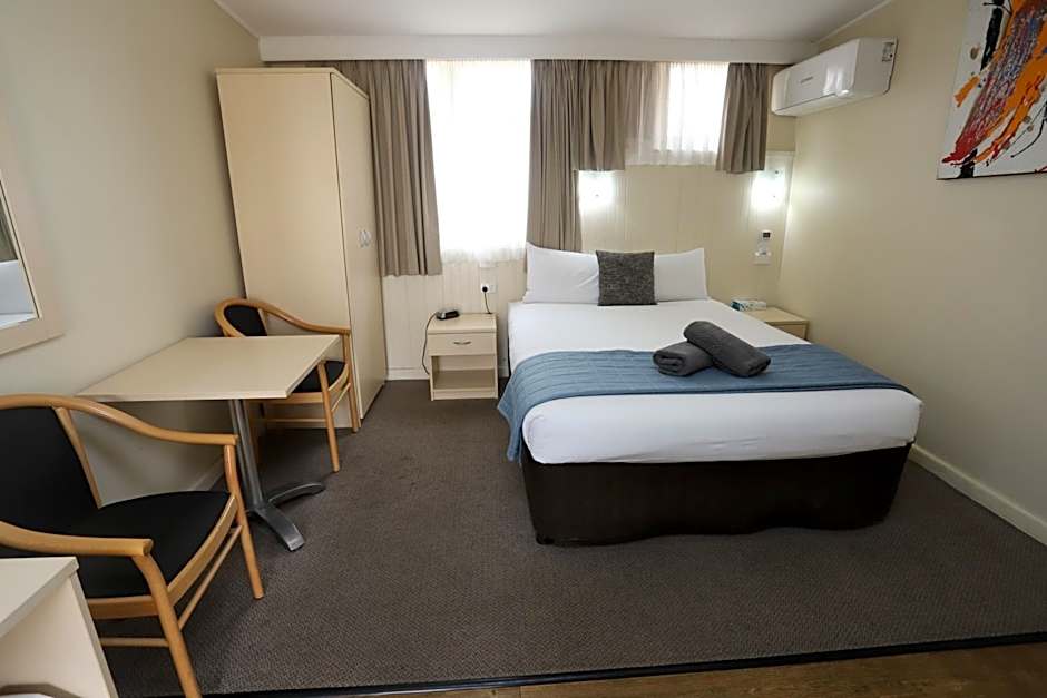 Sleepy Hill Motor Inn