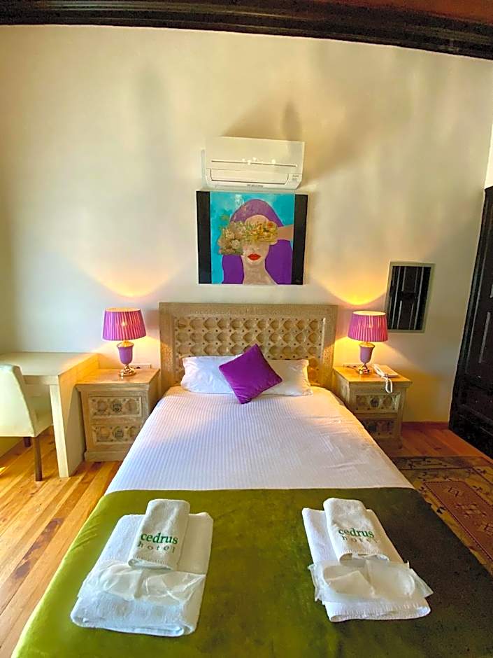 Cedrus Hotel