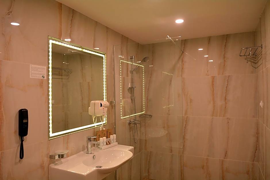 Royal Grand Hotel and Spa - All Inclusive and Free beach accsess