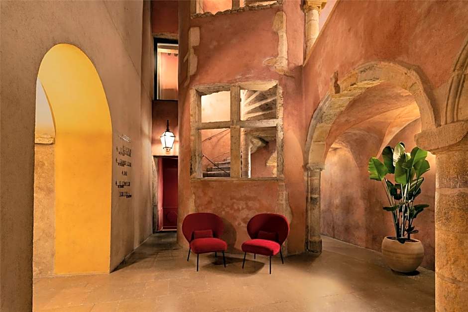Cour des Loges Lyon, a Radisson Collection Hotel