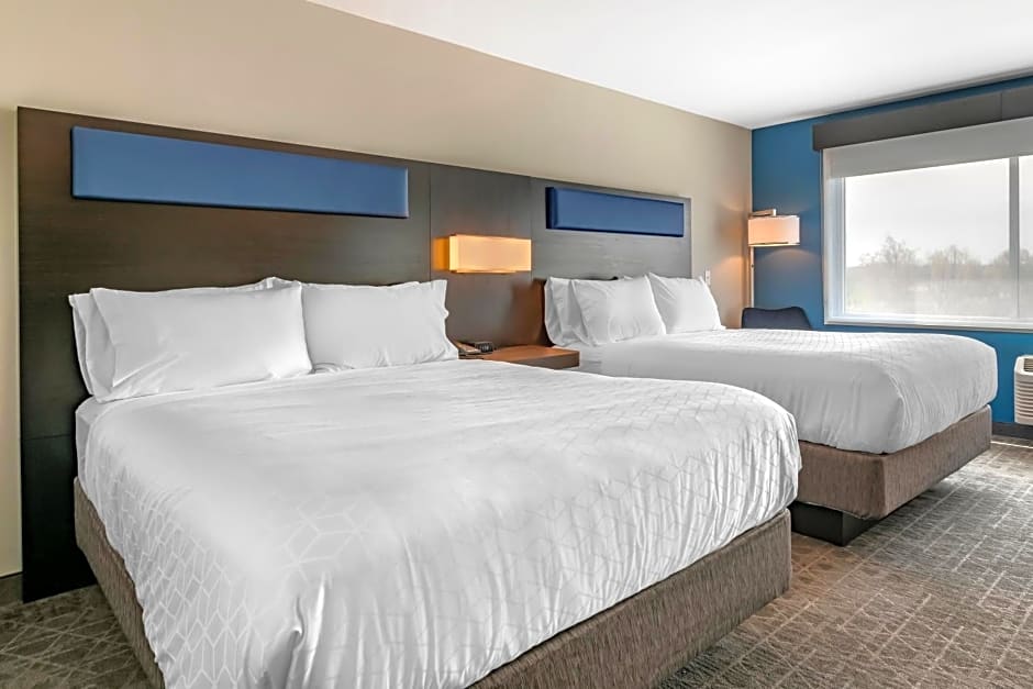 Holiday Inn Express and Suites Lancaster - Mount Joy