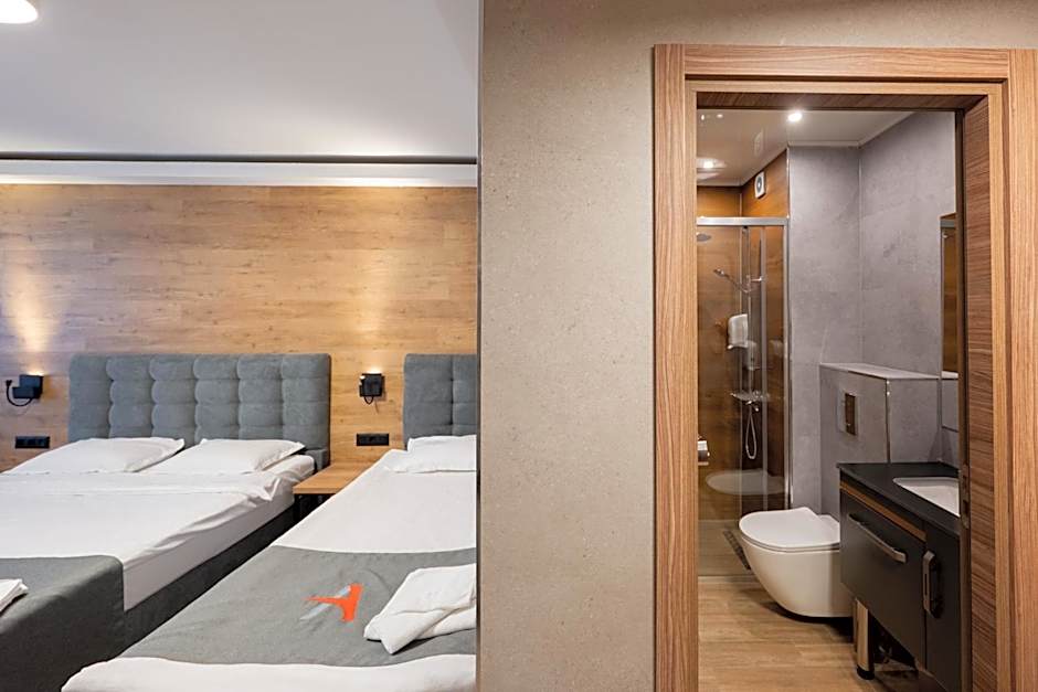 Avenue Hotel