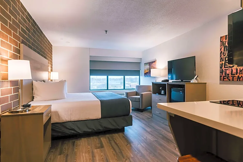 Best Western Plus Executive Residency Waterloo & Cedar Falls