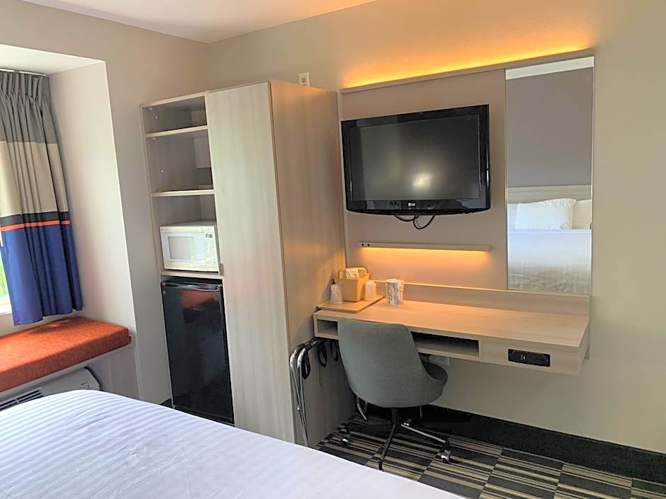 Microtel Inn & Suites by Wyndham Charlotte Airport