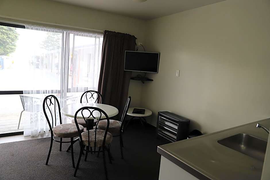 Sierra Beachfront Motel