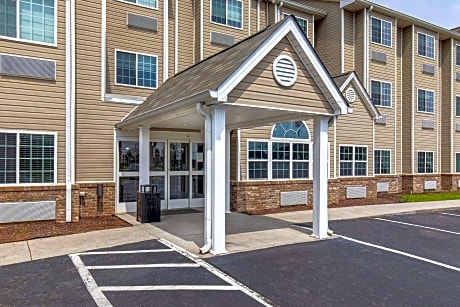 Microtel Inn & Suites by Wyndham Manchester - Newly Renovated