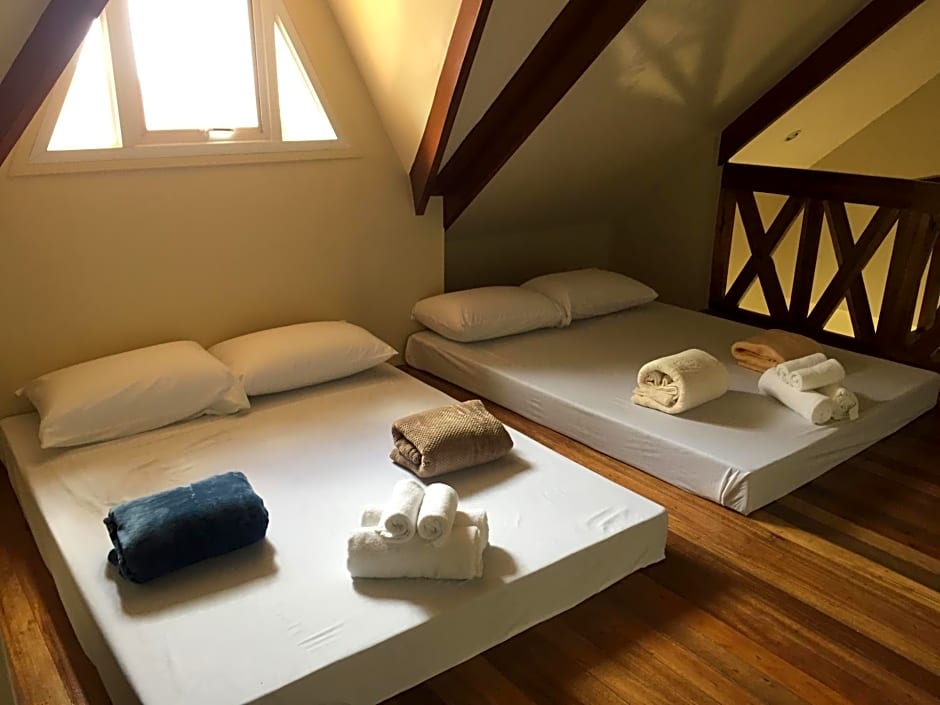 Elliannah Pines Hotel