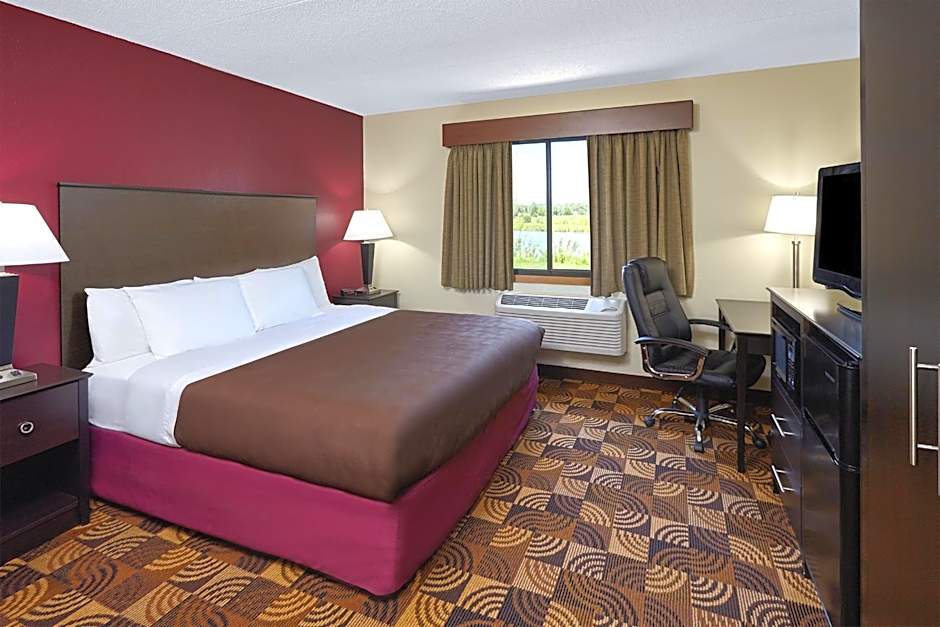 AmericInn by Wyndham Elkhorn Near Lake Geneva