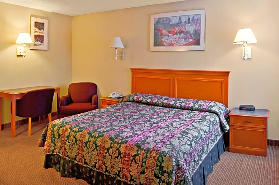 Americas Best Value Inn & Suites Hesston