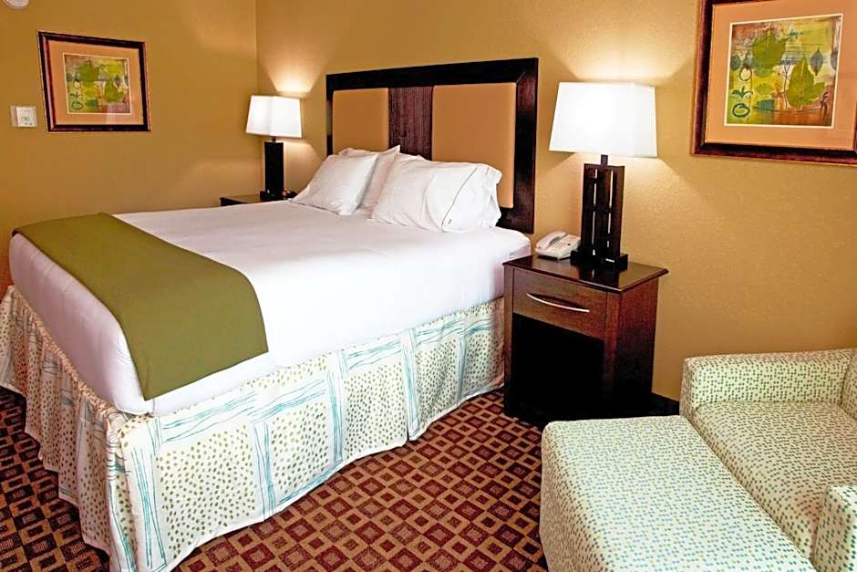 Holiday Inn Express Hotel & Suites Chaffee - Jacksonville West By IHG