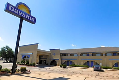 Days Inn by Wyndham Oklahoma City NW Expressway