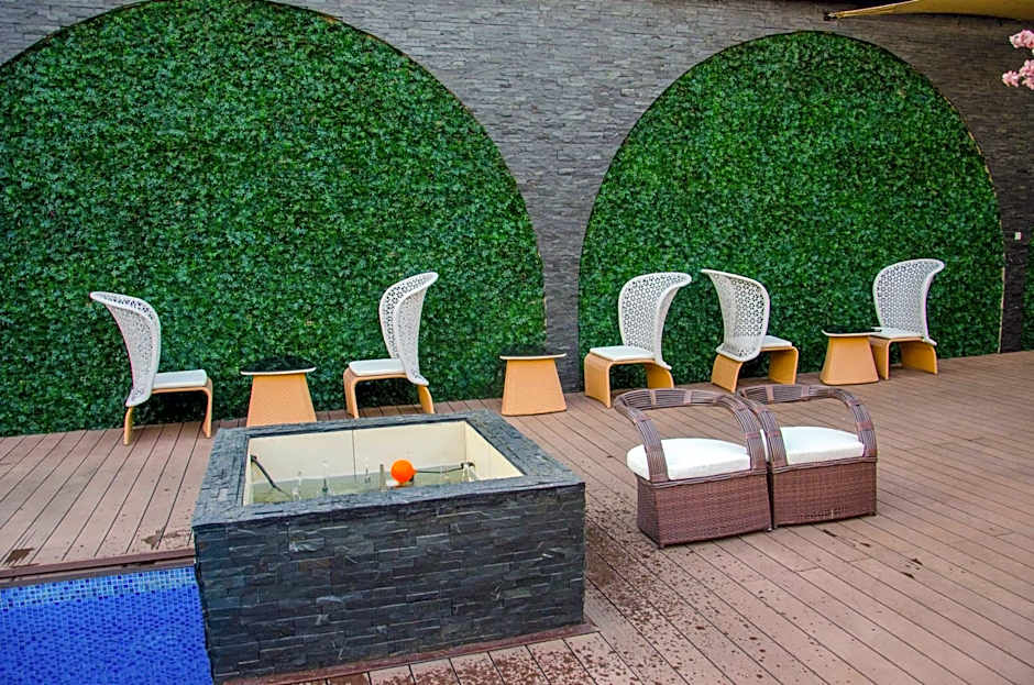 Best Western Plus Meridian Hotel