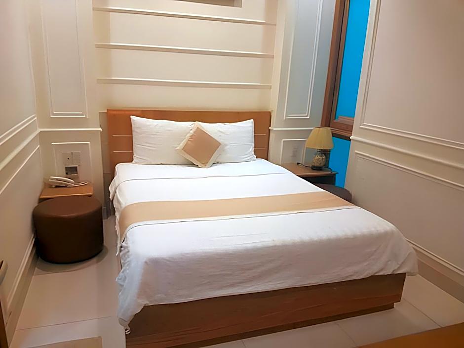 Bin Bin Mimosa Hotel - Near Tan Son Nhat Airport 