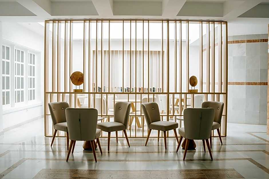 R2 Buganvilla Hotel & Spa