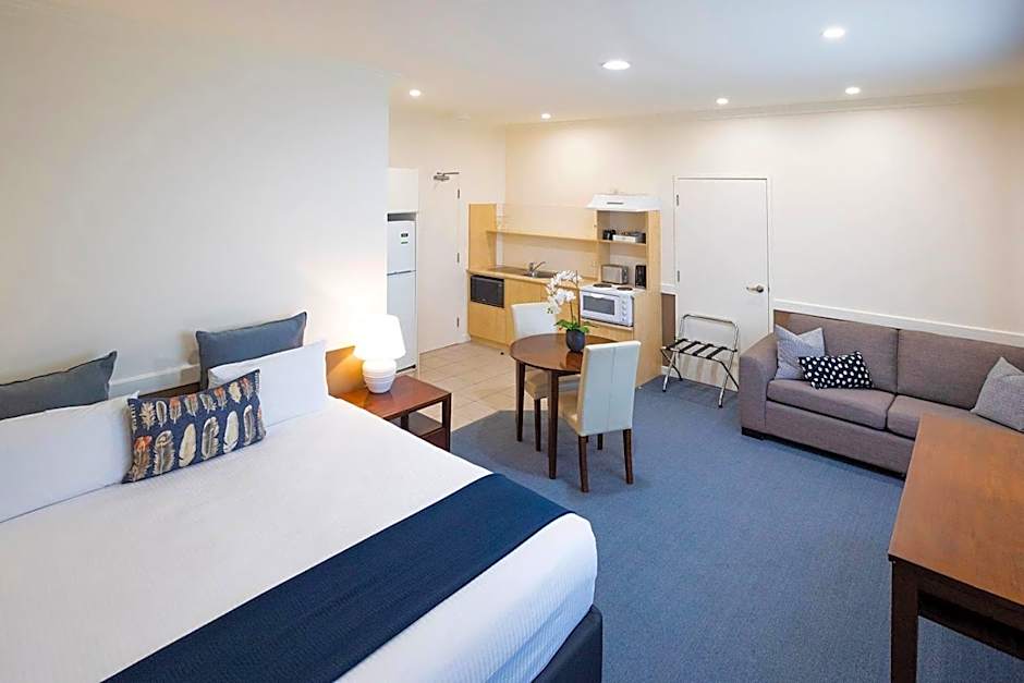 Hawkesbury Race Club Motel