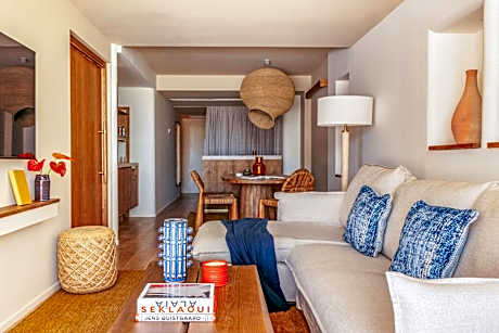 Beyond ME+ Master Suite with Sea View
