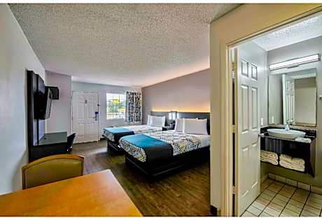 2 Full Beds | Non-Smoking