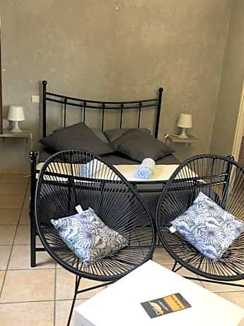 Deluxe Double Room with Shower