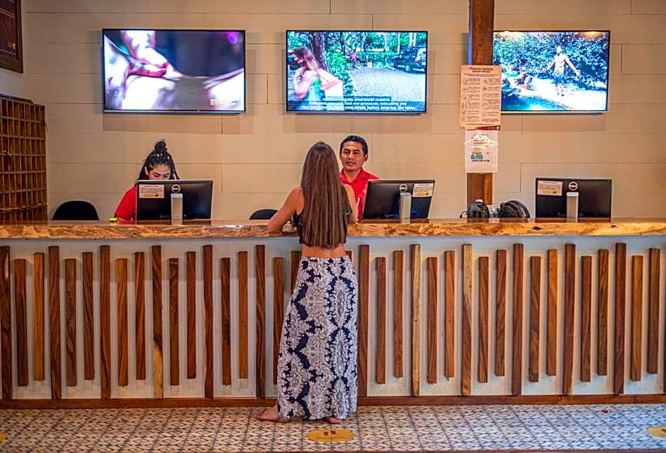 Hacienda Guachipelin Volcano Ranch Hotel & Hot Springs