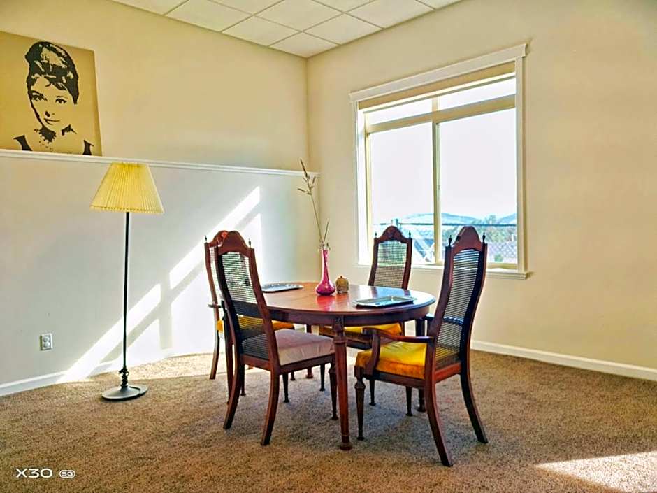 1 bedroom lake Mountain view