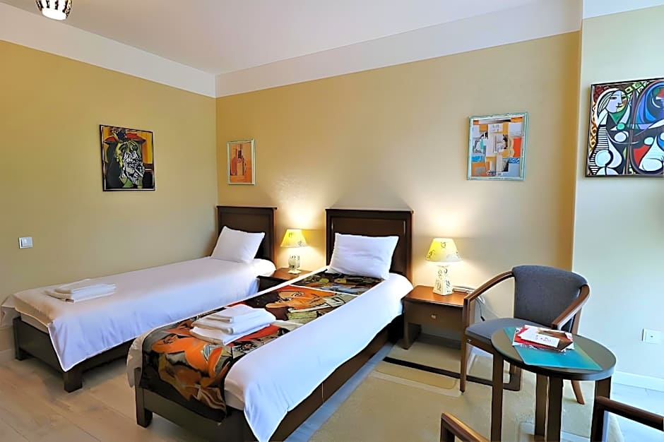 Hotel Liberty Theatre