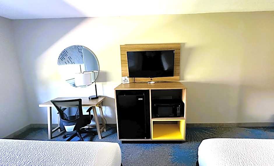 Days Inn & Suites by Wyndham Wynne