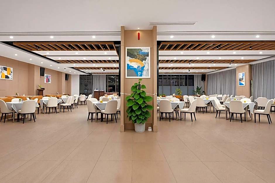 Ramada Plaza Shenzhen