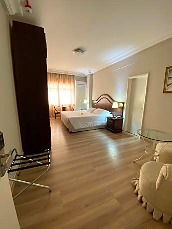 Queen Suite