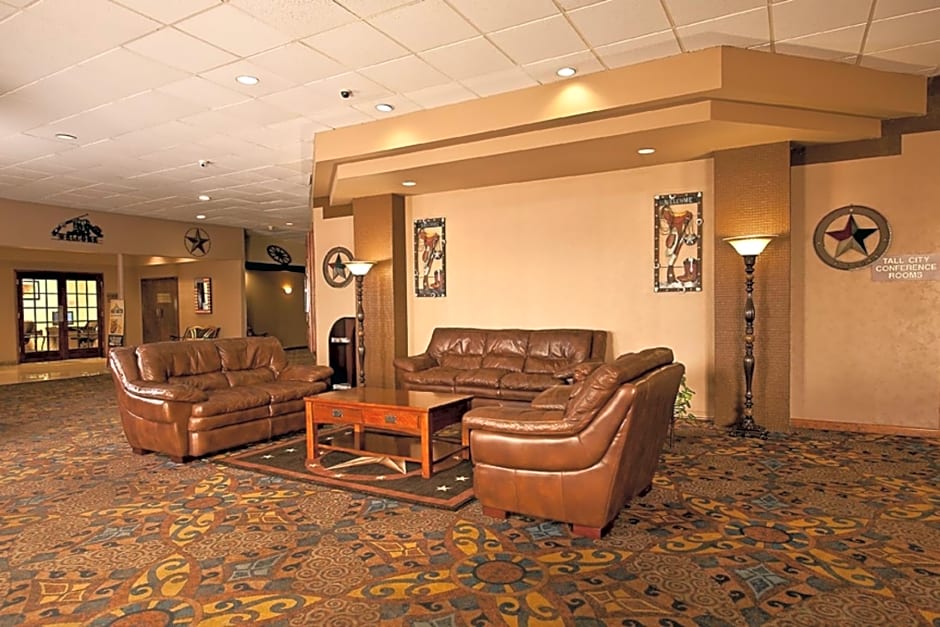 Grand Texan Hotel And Convention Center