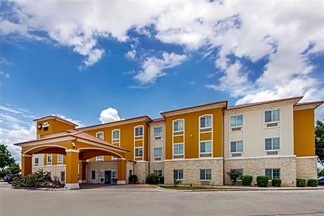 Best Western Plus San Antonio East Inn & Suites