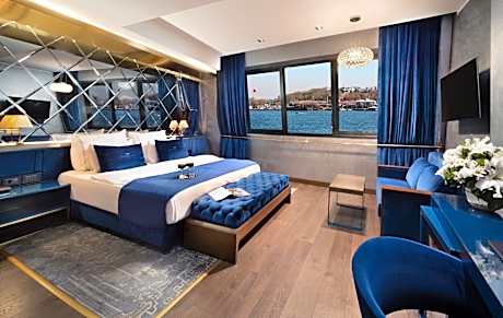Penthouse Suite with Sea View