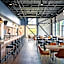 Delta Hotels by Marriott Milwaukee Northwest
