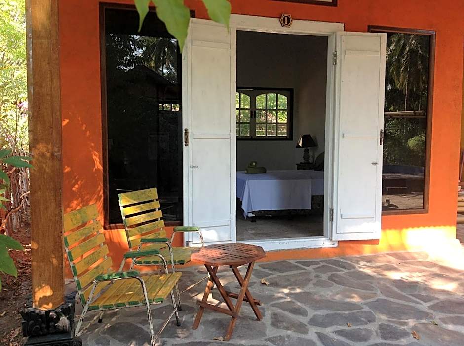 Elephant House and Bungalows Gili Air