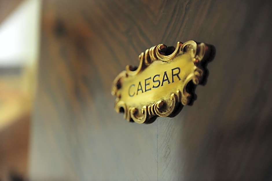 Houspitality Caesar Bed & Breakfast