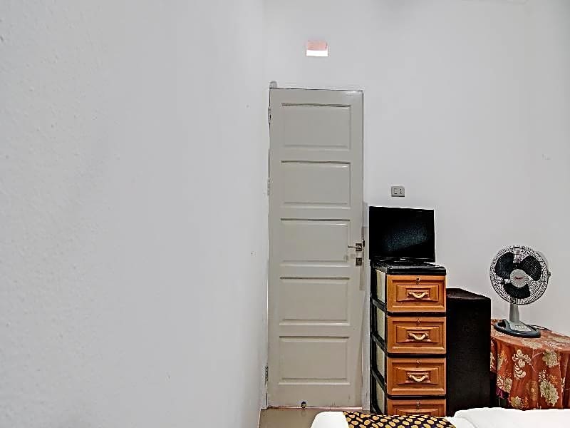 Hotel O Homestay Dinda Syariah Near Masjid Al Amin