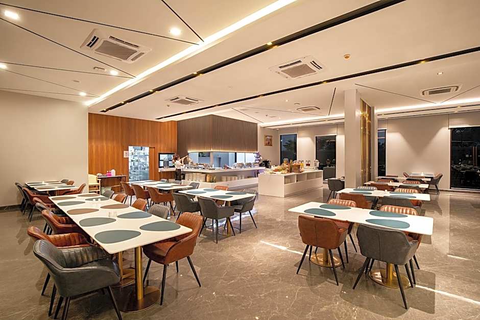 Crystal Srivaree Suvarnabhumi Hotel