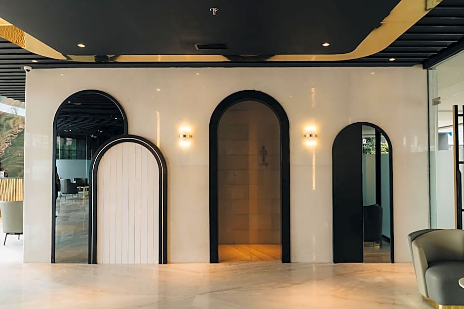 Grand Central Premier