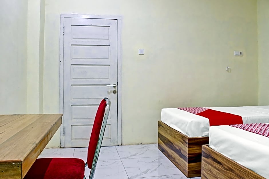 OYO 90112 Hotel Permata Inn