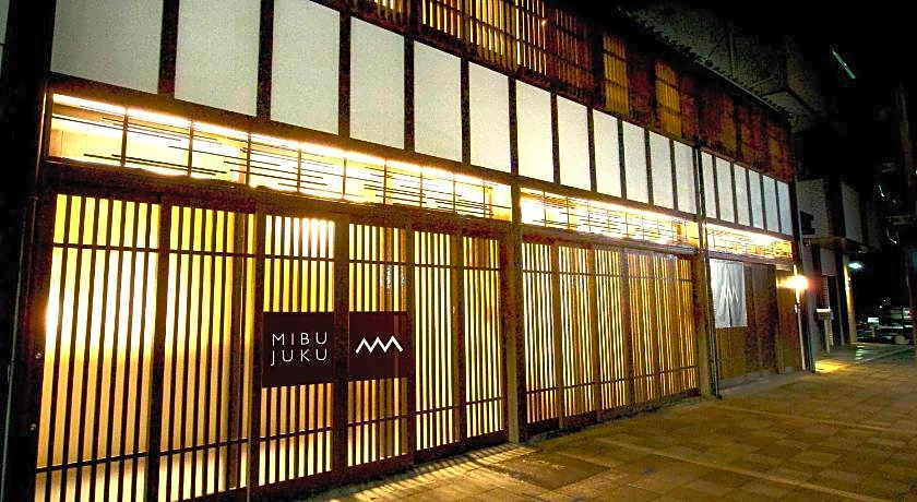 Mibu-Juku Muslim Friendly Easy access to Kyoto STA