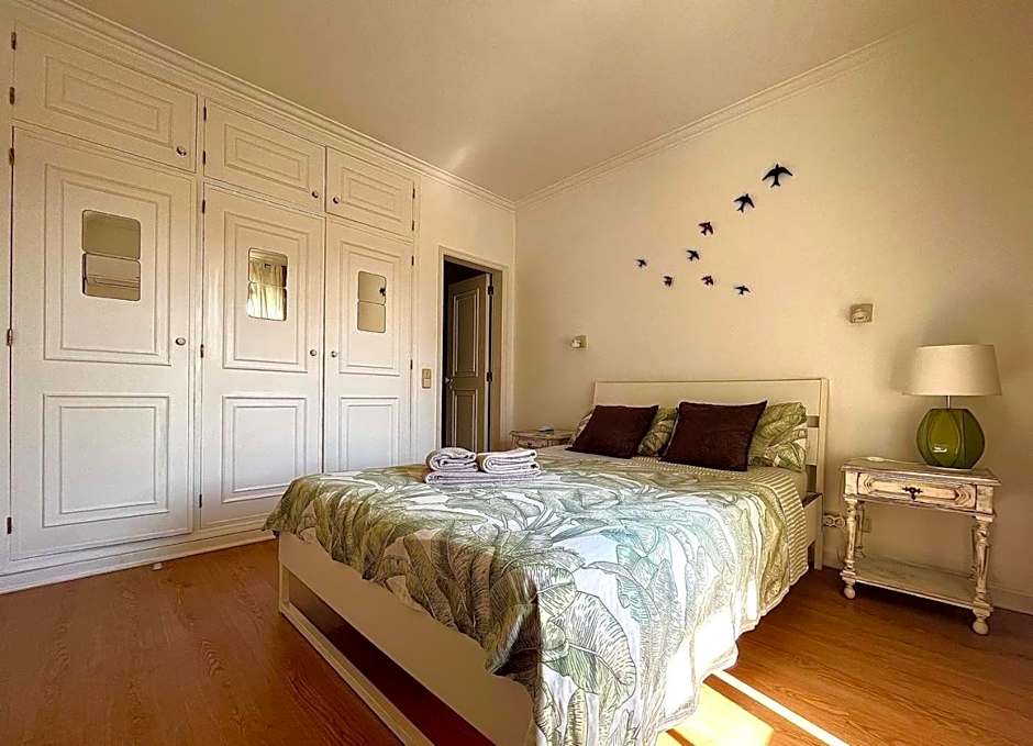 Ljmonade Hostel