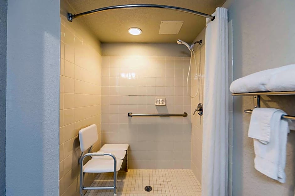 Best Western Plus Sebastian Hotel & Suites
