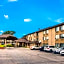 Quality Inn & Suites Lawrence - University Area