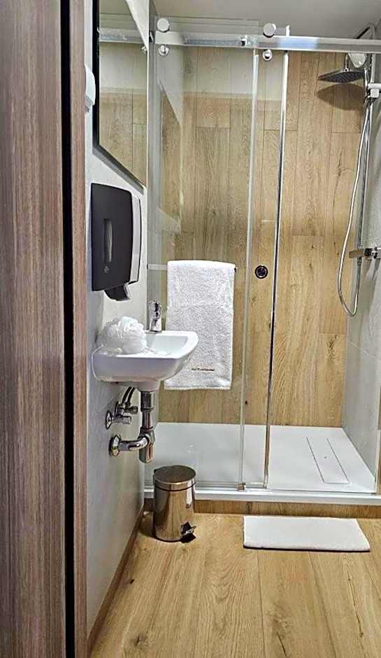 Restauracja i Noclegi Pod Kasztanami